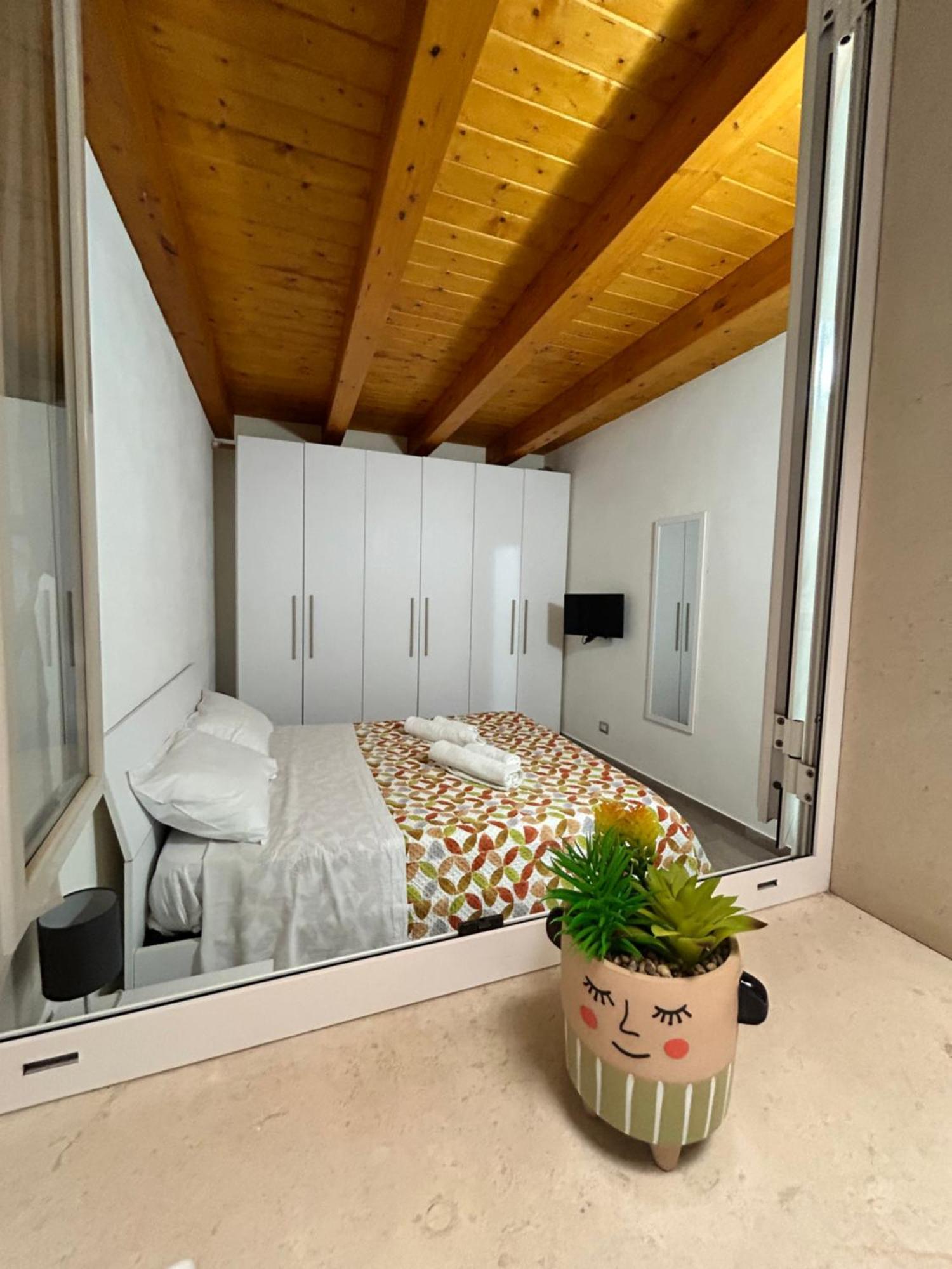 Casa Martina 2 Apartment Сиракуза Екстериор снимка